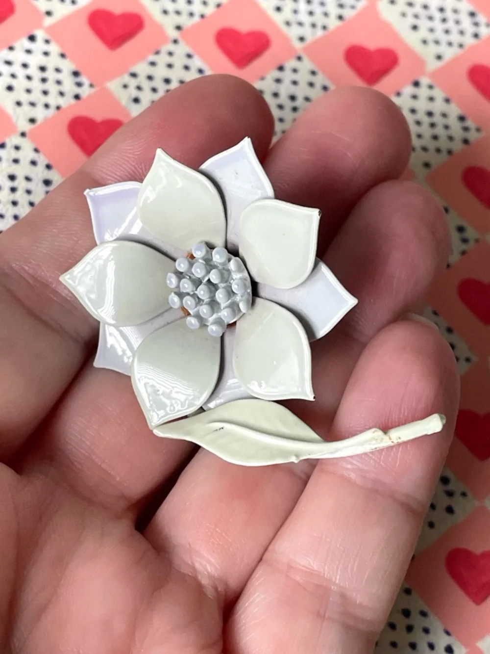 Unusual vintage enamel flower pin pop art flower power celadon